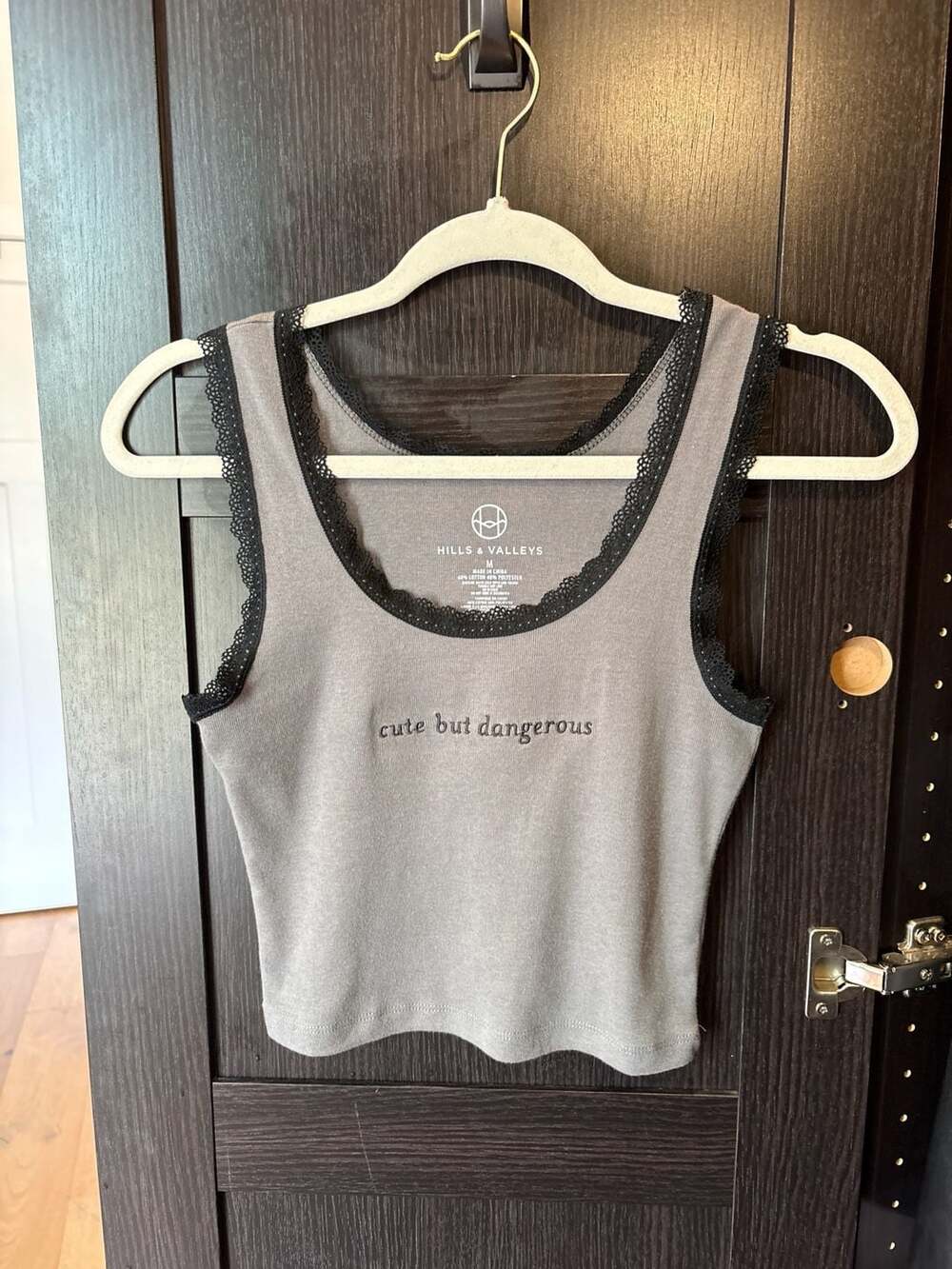 Hills & Valleys Cute But Dangerous Lace Trim Crop Tank Top Size M